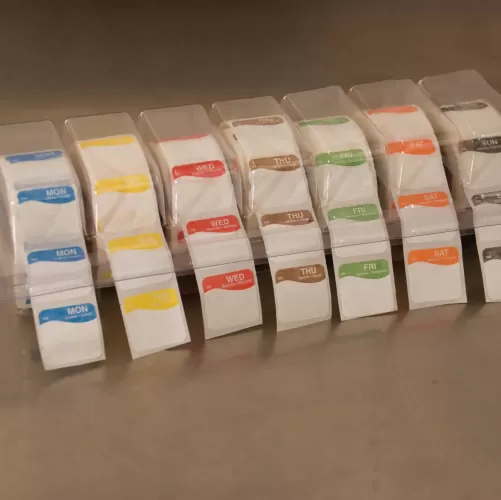 DayMark Label Dispenser Kit All 7 Days Removable Square 25mm - pack size 1