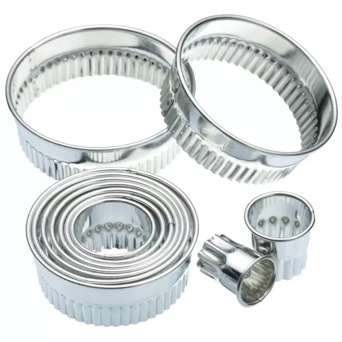 KitchenCraft Eleven Round Flutted Pastry Cutters & Storage Tin - pack size 1